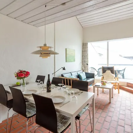 Laris - 150m From The Sea By Interhome